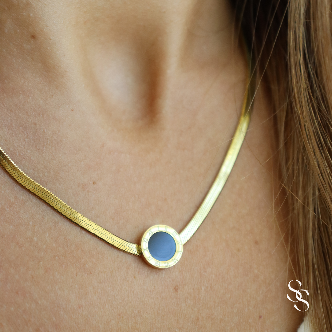 Sleek Goddess Necklace