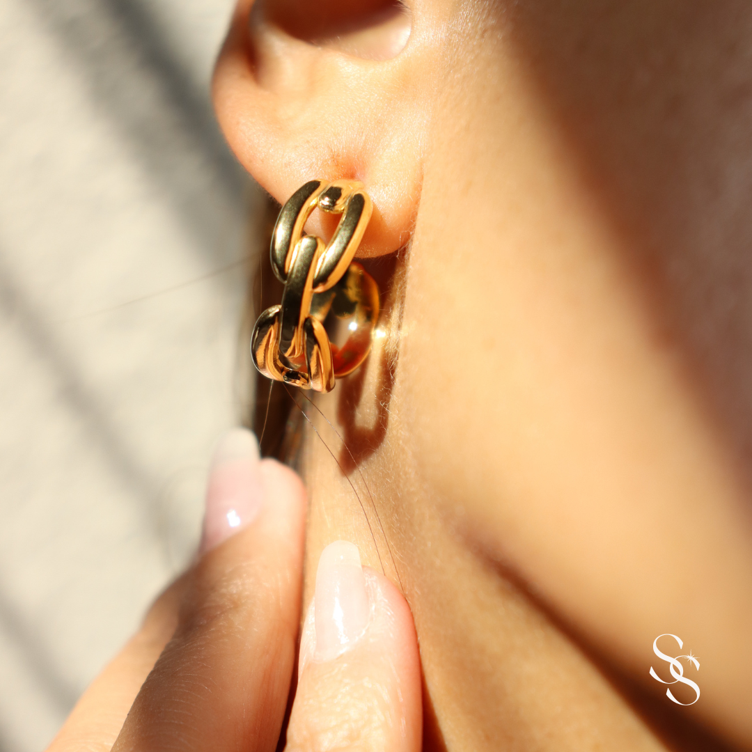 Link Me Gold Hoop Earrings