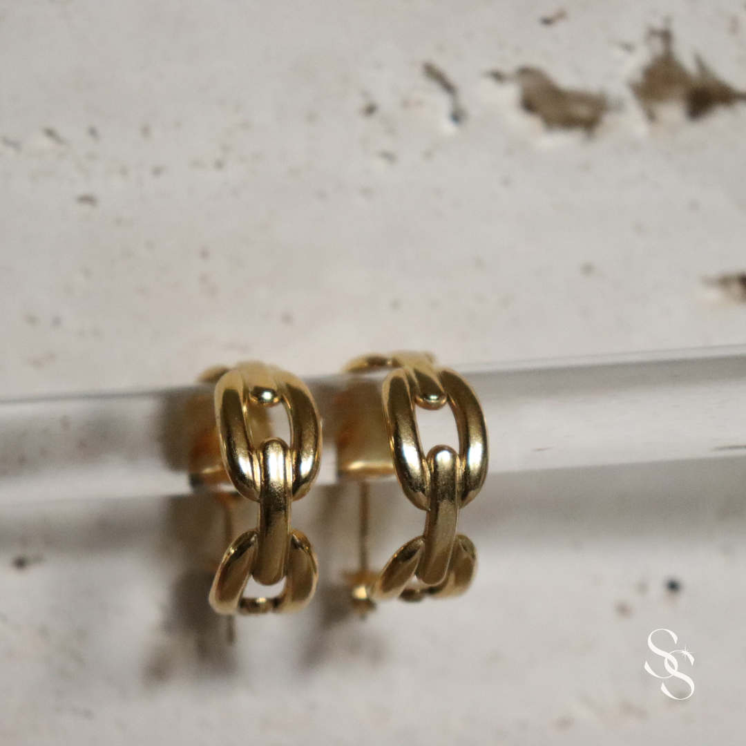 Link Me Gold Hoop Earrings