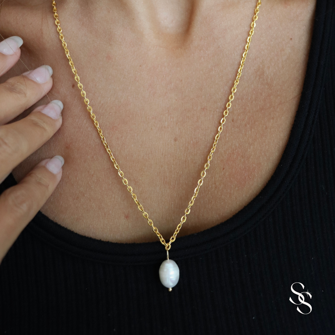 Pearly Elegance Necklace