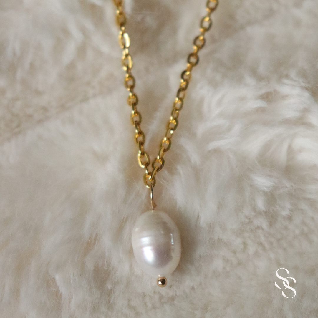 Pearly Elegance Necklace