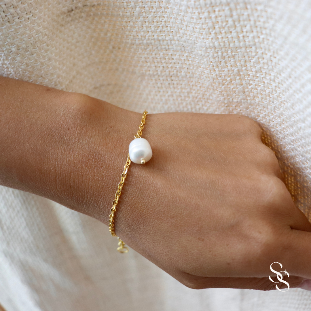 Pearly Elegance Bracelet