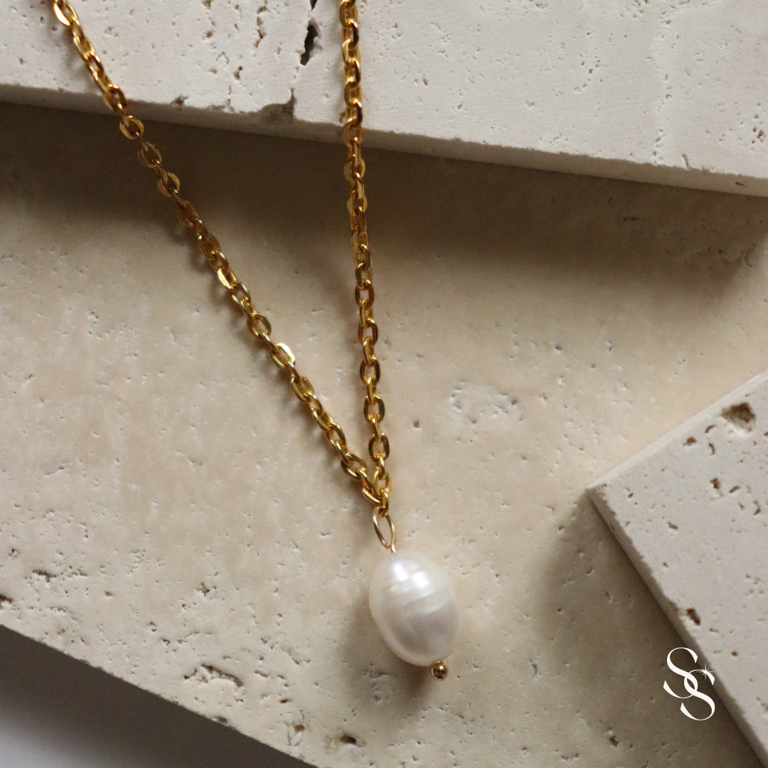 Pearly Elegance Necklace
