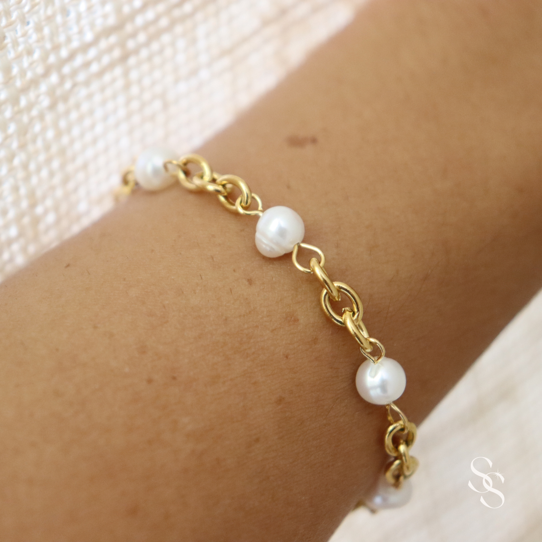 Golden Luminary Pearl Bracelet