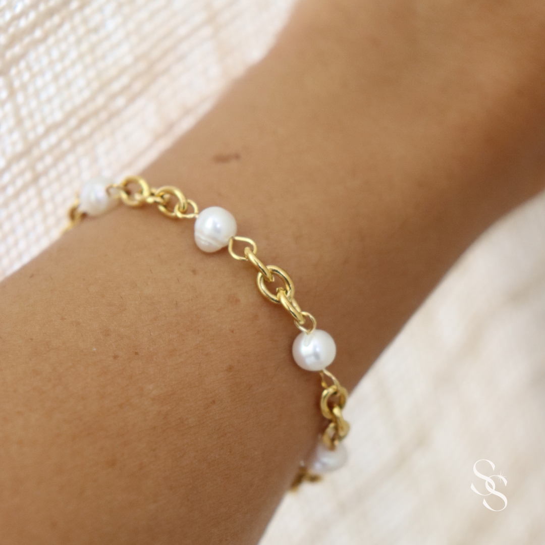 Golden Luminary Pearl Bracelet