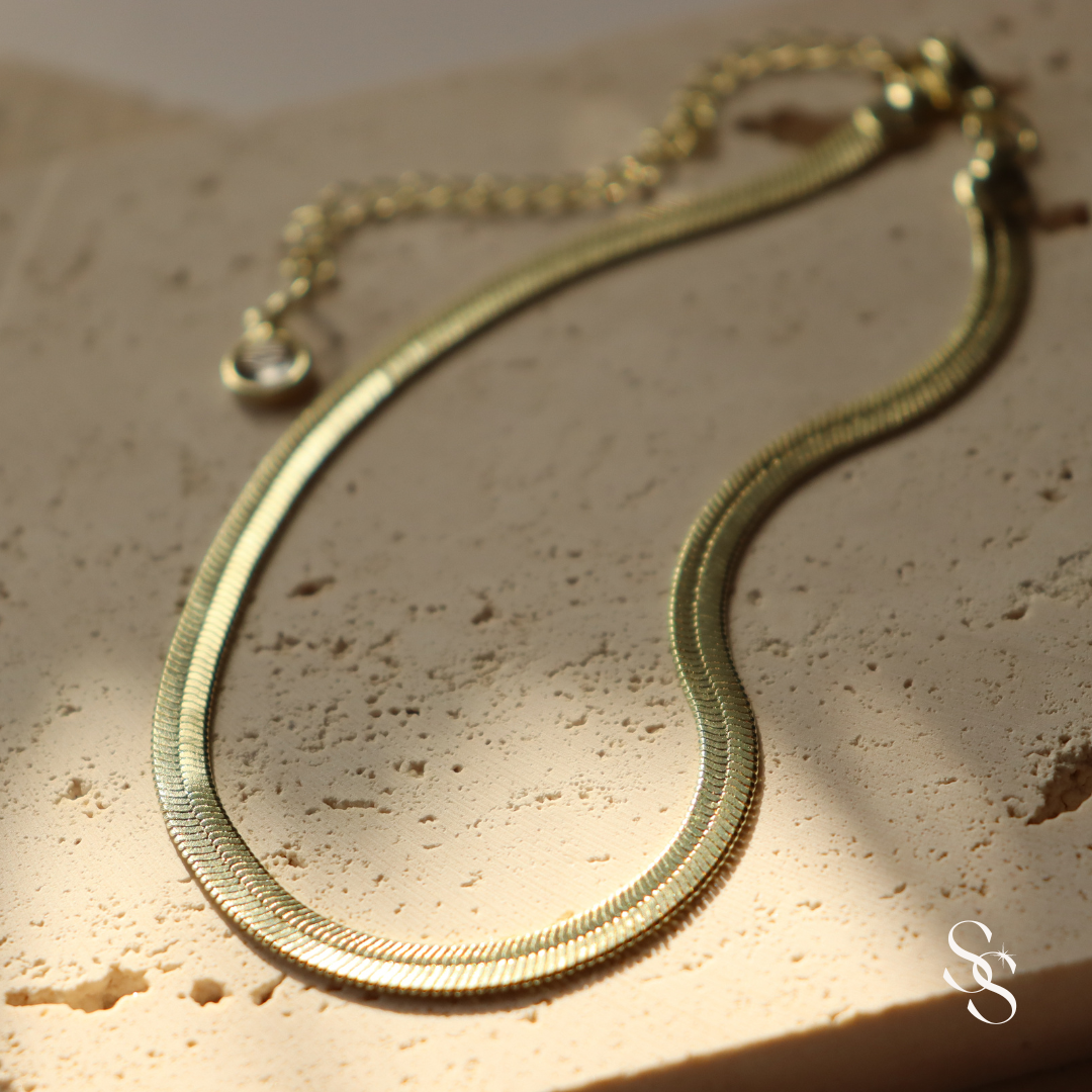 Sunlit Style Gold Anklet