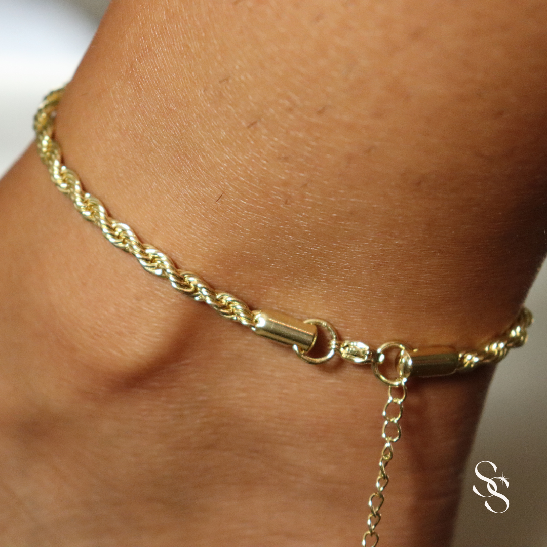Golden Finesse Anklet