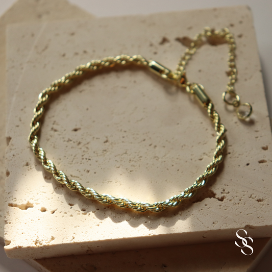Golden Finesse Anklet