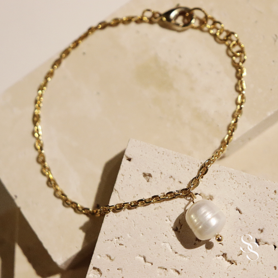 Pearly Elegance Bracelet
